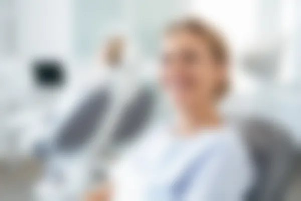 北京牙元素口腔门诊部拔牙价目表：原价800元起，现仅需600元起，助您轻松应对牙齿问题。
