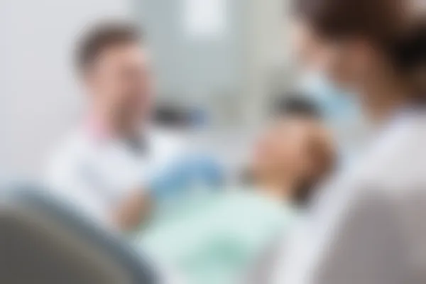 皖美口腔门诊部推出牙齿美白优惠活动，原价980元起现仅需680元起，让您轻松拥有迷人亮白笑容！