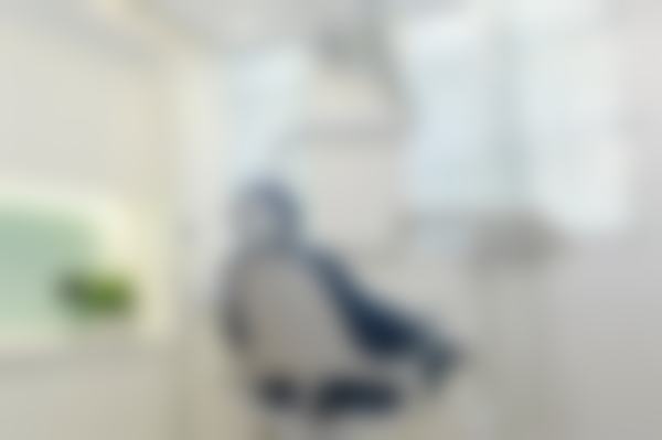 赵钰帆医生执业信息:专精认证的口腔守护者