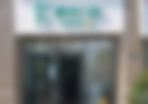 杭州康华口腔隐适美标准版隐形矫正18000元起，舒适美观、可自行摘戴，矫正过程更轻松！ 